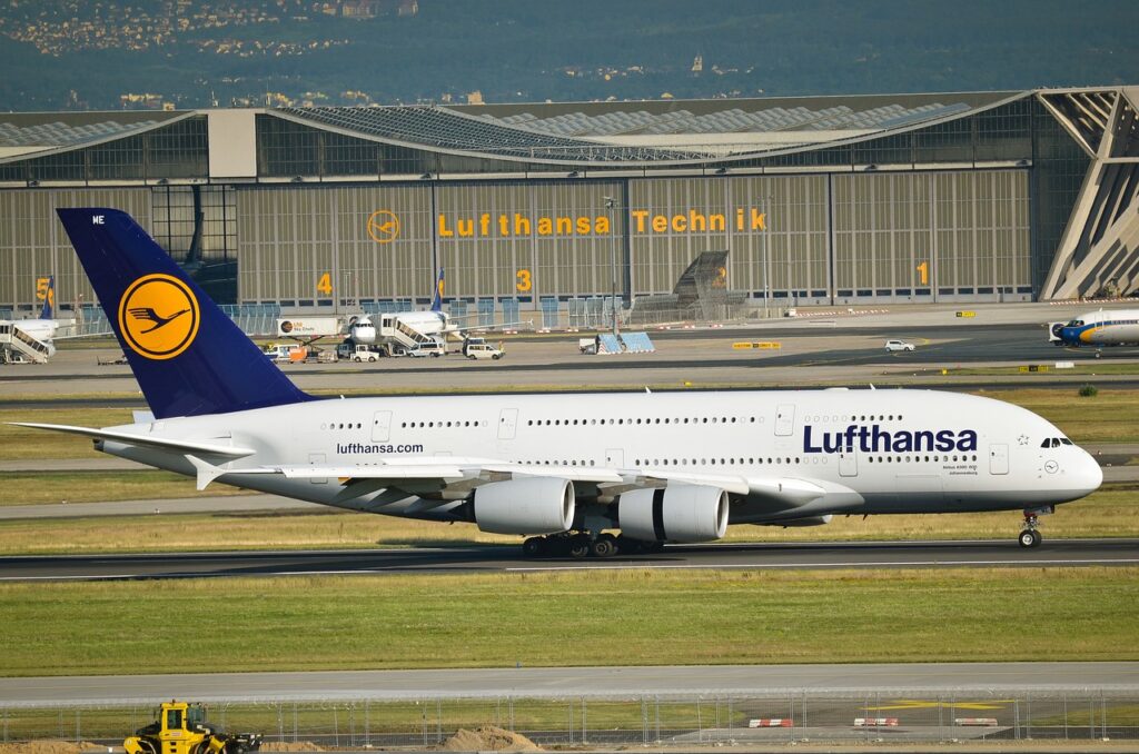 Lufthansa Flugzeug Flughafen Frankfurt
